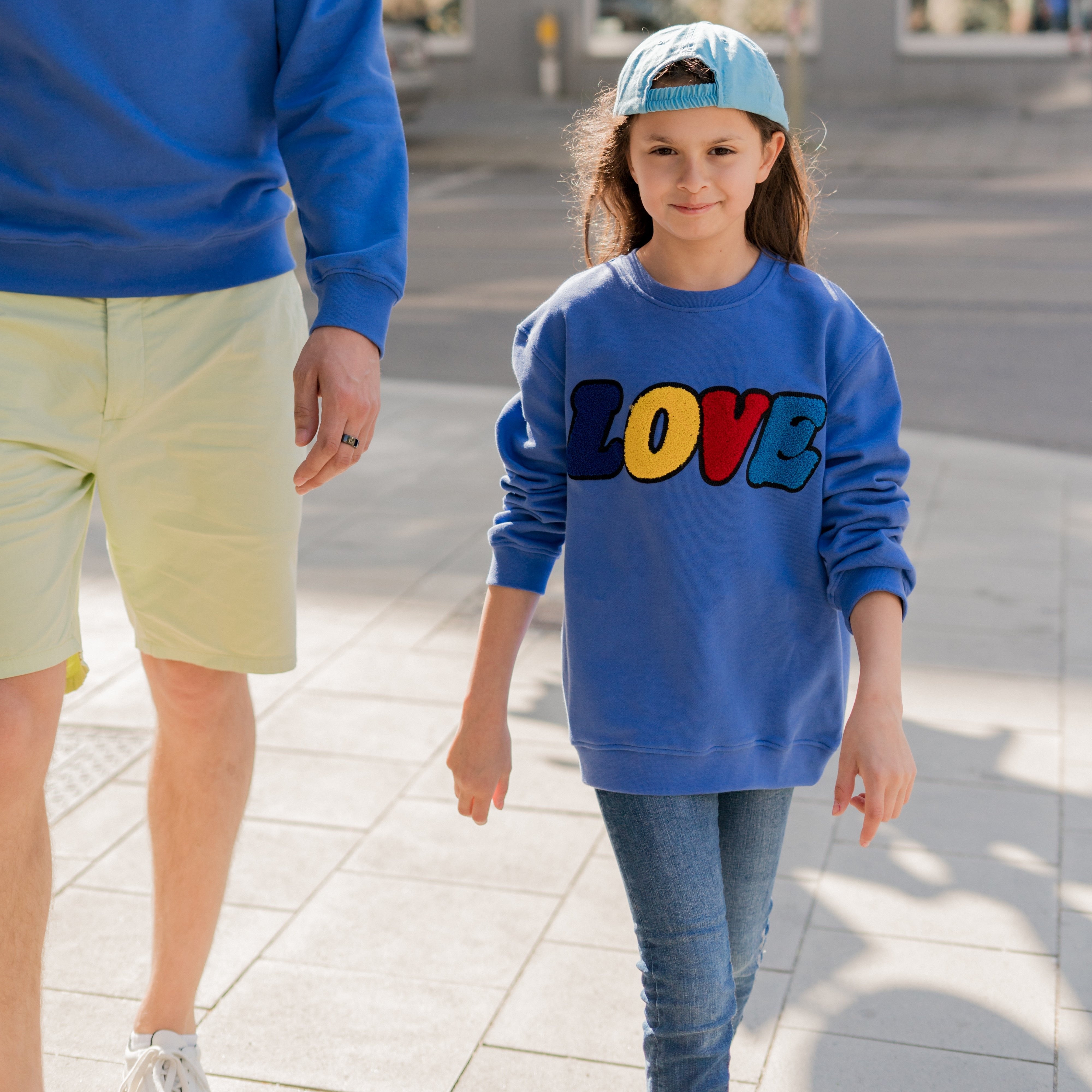 Kinder Sweatshirt aus Bio-Baumwolle mit Motiv Love