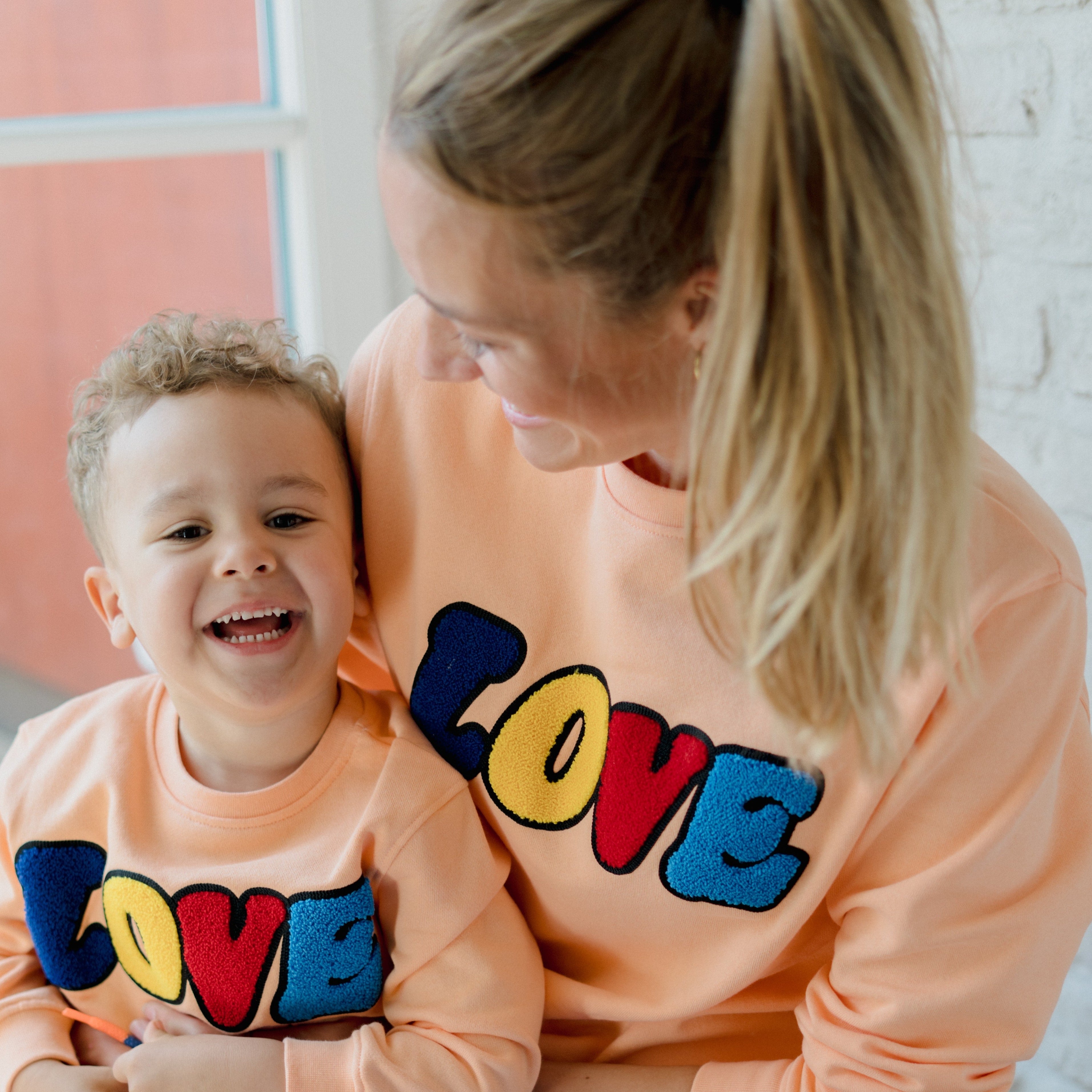 SWEATSHIRT ADULTS Unisex LOVE Bright Coral